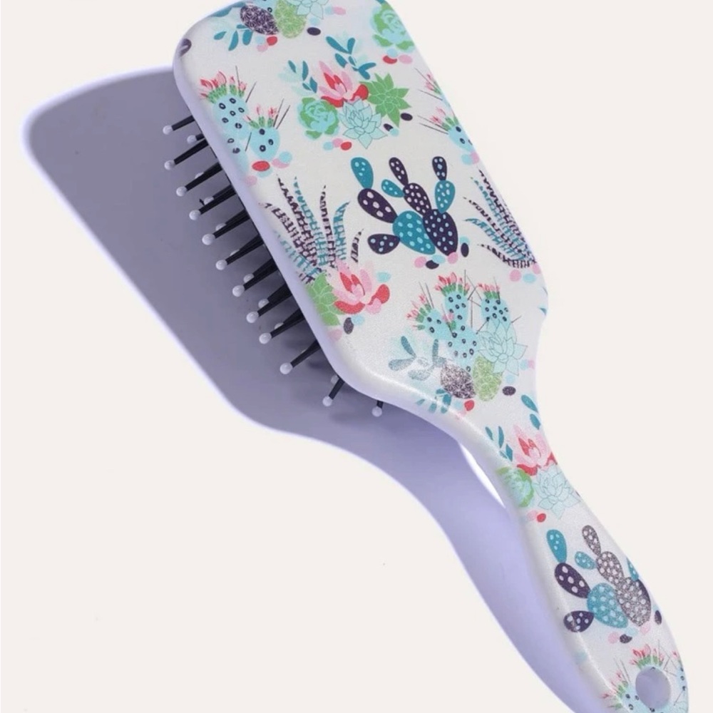 Cactus Brush - L 7.1 x W 2.4 x H 1.2